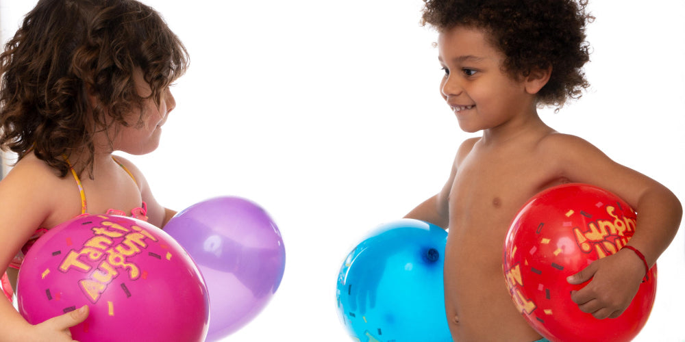 Bambini senza costume al mare: si o no?