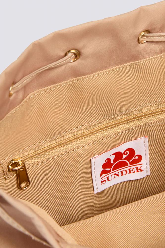  AW616 DURIAN SUNDEK 