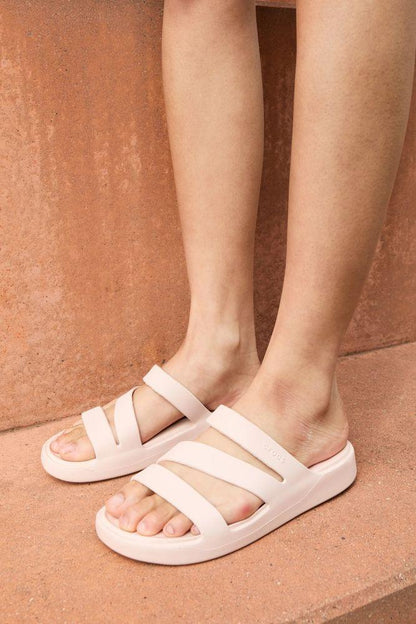  209587 STUCCO CROCS 