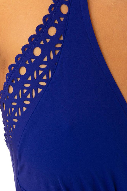 1 ABA9815 ULTRAMARINE LISE CHARMEL 